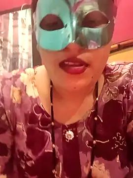 Snapshot of 01Roshani chatting on 07/15/26, 08:32 01Roshani online show from 07/15/26, 08:32