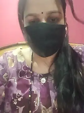 Snapshot of 01Roshani chatting on 06/15/26, 09:25 01Roshani online show from 06/15/26, 09:25