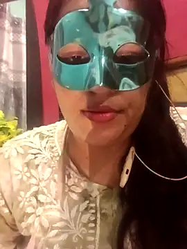 Snapshot of 01Roshani chatting on 07/10/26, 06:41 01Roshani online show from 07/10/26, 06:41