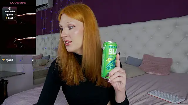 LunaBl1ss online show from 02/07/26, 04:04