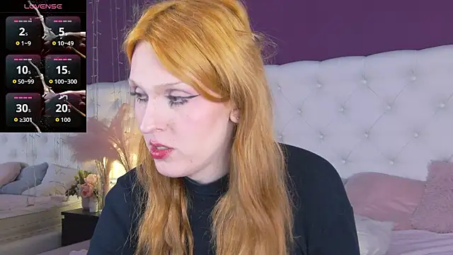 LunaBl1ss online show from 02/11/26, 09:47