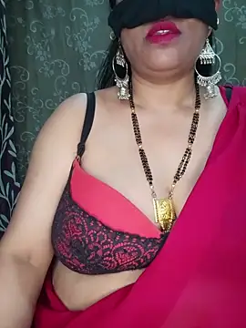 Hot-BHABHI696 online show from 04/19/26, 06:21