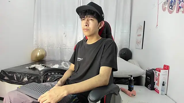 julian xx online show from 05/14/26, 06:27