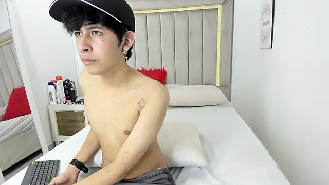 julian xx online show from 01/13/26, 07:51