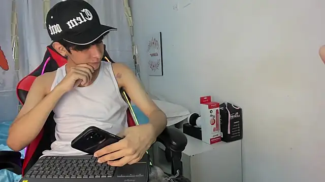 julian xx online show from 04/07/26, 07:26