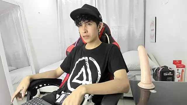 julian xx online show from 03/16/26, 08:11