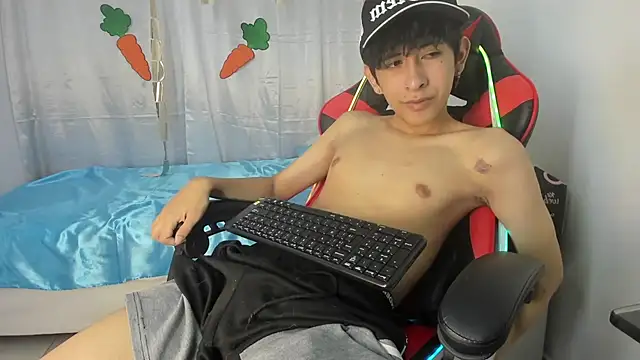 julian xx online show from 04/10/26, 07:10