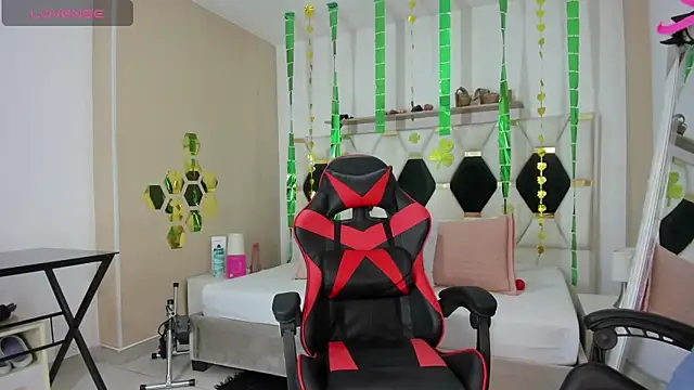 julian xx online show from 03/06/26, 07:31