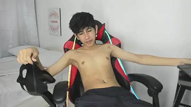 julian xx online show from 03/28/26, 07:15