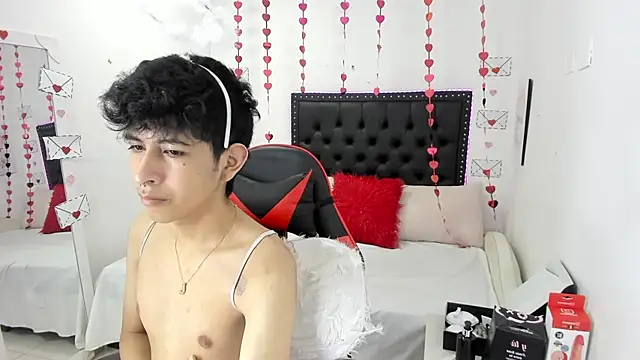 Snapshot of julian_xx chatting on 02/22/26, 09:16 julian xx online show from 02/22/26, 09:16