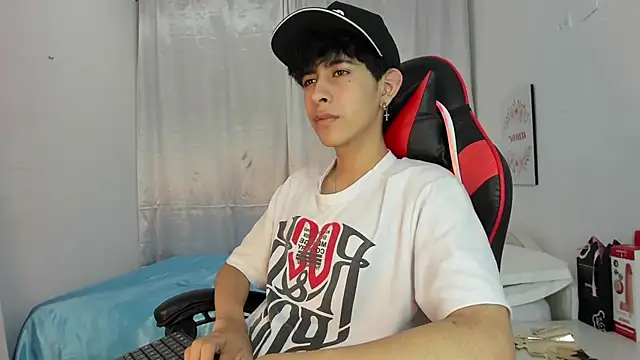 julian xx online show from 04/29/26, 07:09