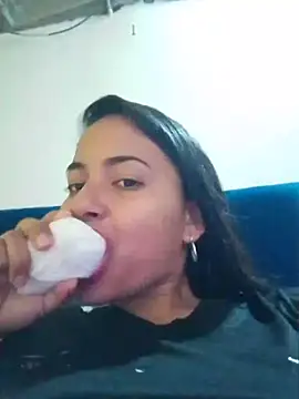 Maliha 21 online show from 06/18/26, 09:09