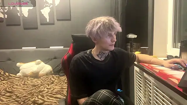 Mastur Bister online show from 01/15/26, 06:00