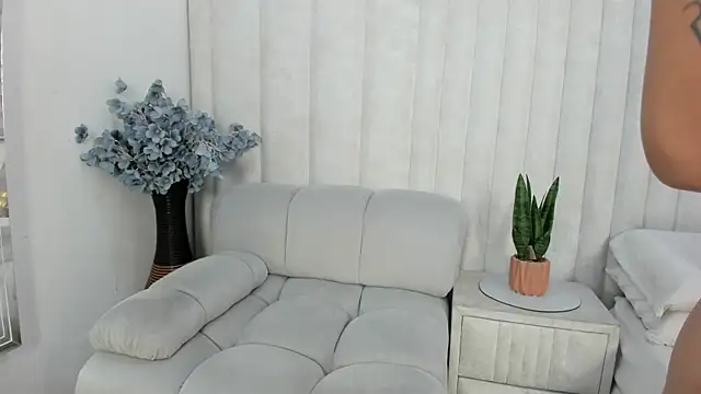 Im Kharla online show from 02/24/26, 07:59