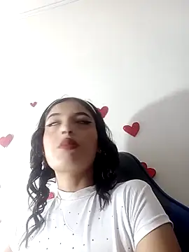 honeyluxe  online show from 02/15/26, 04:24