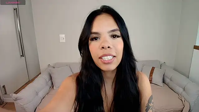 Bruna Ferrazz online show from 02/05/26, 12:12