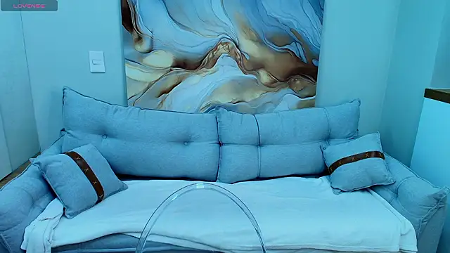 Bruna Ferrazz online show from 02/12/26, 08:08