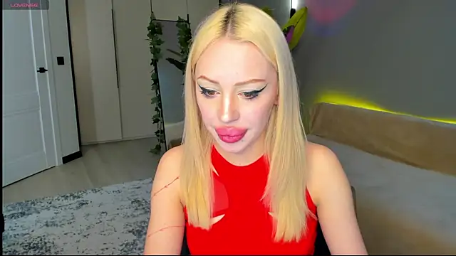 Luna Beverly online show from 04/09/26, 08:15