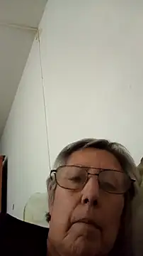 Snapshot of Marce1903 chatting on 05/05/26, 04:48 Marce1903 online show from 05/05/26, 04:48
