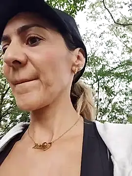 Monita Med online show from 04/05/26, 01:29