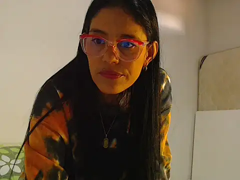 Elizabeth manzon online show from 05/27/26, 05:53