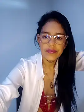 Elizabeth manzon online show from 04/05/26, 08:04