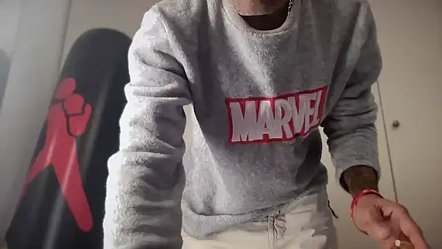 Snapshot of JSYMON chatting on 02/04/26, 09:32 JSYMON online show from 02/04/26, 09:32