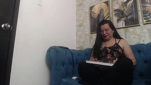 Helen Novoa online show from 03/01/26, 06:30