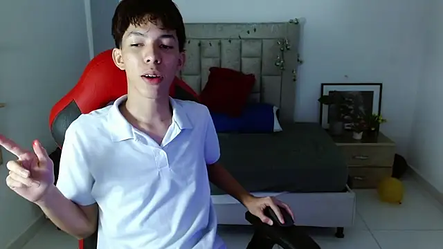 Nico  fox123 online show from 01/05/26, 06:22