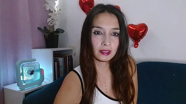 Almaglow  online show from 02/26/26, 06:41