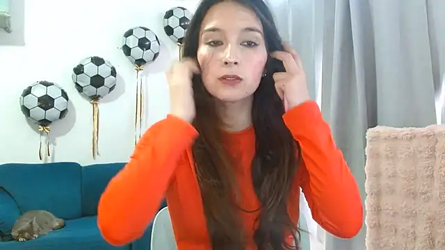 Snapshot of Almaglow_ chatting on 07/07/26, 01:58 Almaglow online show from 07/07/26, 01:58