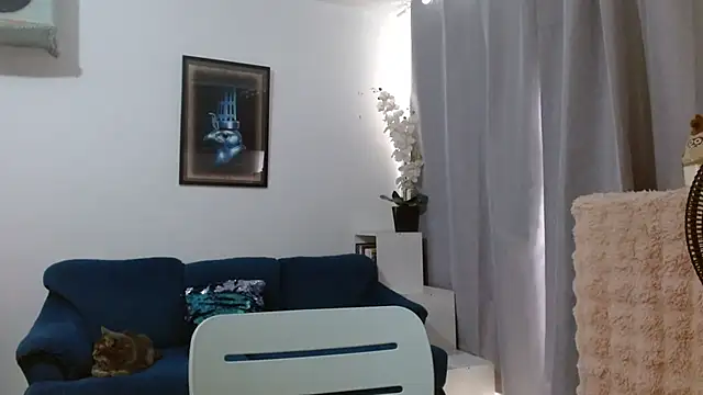 Almaglow  online show from 06/03/26, 06:23