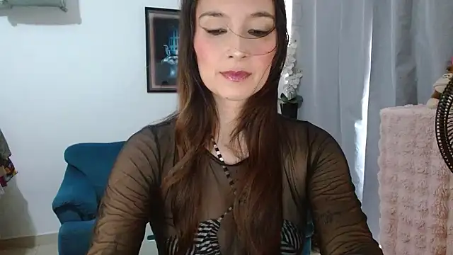 Almaglow  online show from 05/19/26, 05:53