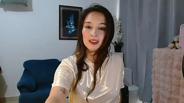 Almaglow  online show from 05/18/26, 09:41