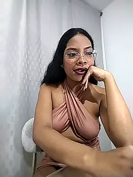 KATALINA SANTANA  online show from 03/06/26, 11:55