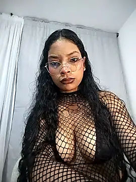 Snapshot of KATALINA_SANTANA_ chatting on 06/17/26, 12:11 KATALINA SANTANA online show from 06/17/26, 12:11