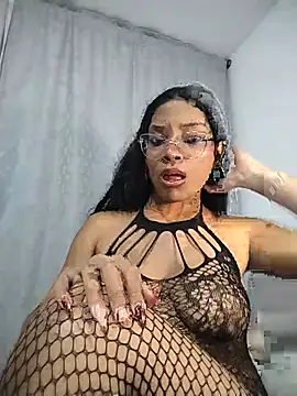 Snapshot of KATALINA_SANTANA_ chatting on 06/20/26, 12:48 KATALINA SANTANA online show from 06/20/26, 12:48