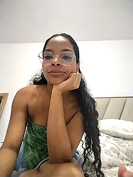 KATALINA SANTANA  online show from 02/06/26, 01:56