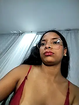 KATALINA SANTANA  online show from 04/07/26, 12:12