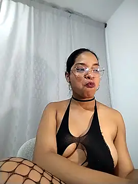 KATALINA SANTANA  online show from 04/12/26, 02:04