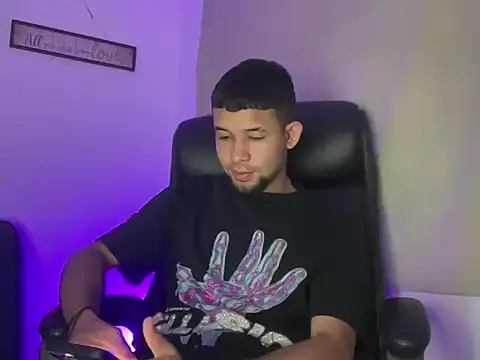 enyel 100 online show from 03/18/26, 09:34