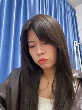 Snapshot of Miss_me29 chatting on 03/18/26, 04:26 Miss me29 online show from 03/18/26, 04:26