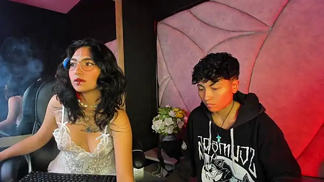 velvet mystic online show from 04/01/26, 04:25