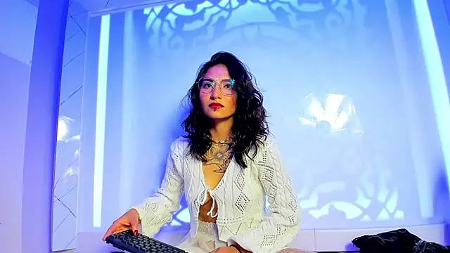 velvet mystic online show from 05/07/26, 09:51