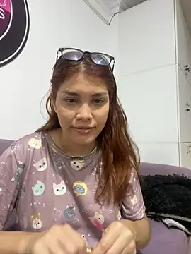 Snapshot of CrystalFairy007 chatting on 04/11/26, 03:47 CrystalFairy007 online show from 04/11/26, 03:47