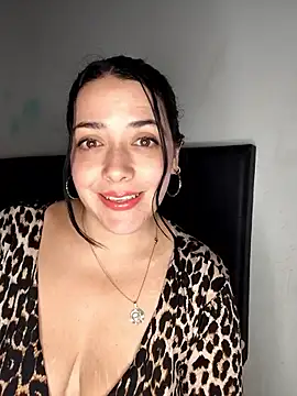 Snapshot of Vivianasweet chatting on 01/12/26, 05:14 Vivianasweet online show from 01/12/26, 05:14