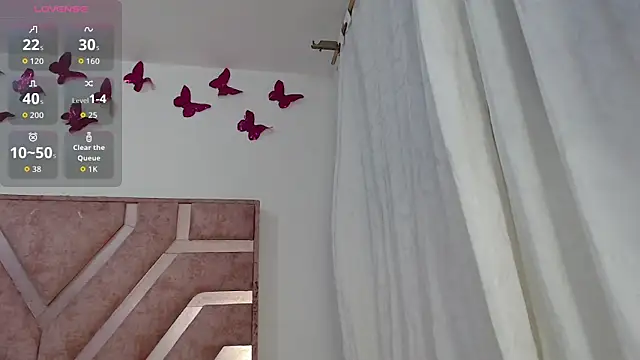 Roxy Fox- online show from 02/25/26, 04:23