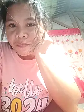 Snapshot of Hannah_4u chatting on 02/17/26, 06:38 Hannah 4u online show from 02/17/26, 06:38
