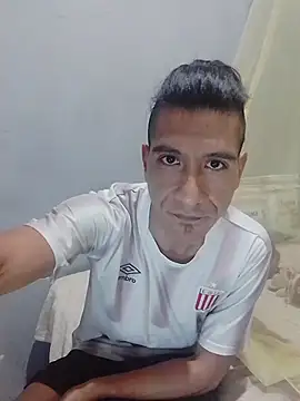 Rodrigohernan19 online show from 05/23/26, 04:22