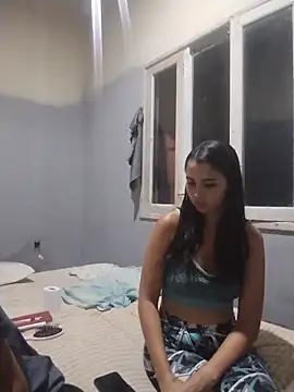 Rodrigohernan19 online show from 04/12/26, 02:37